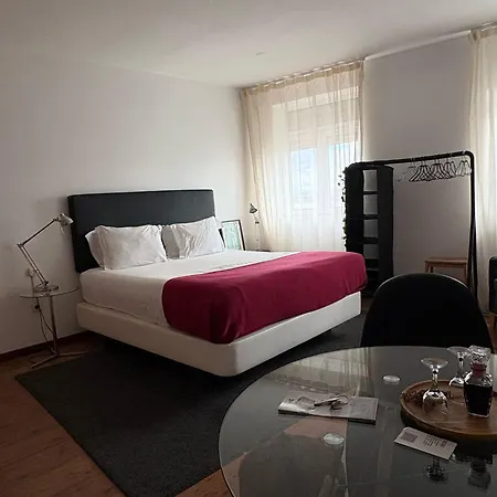 Downtown Residence By Apartments2Enjoy Apartment