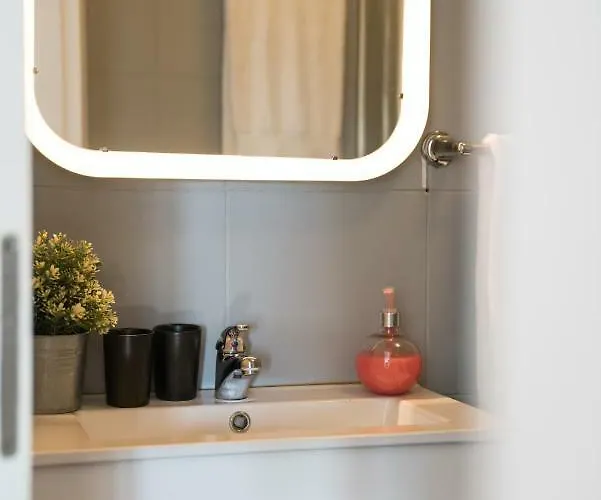 Downtown By Apartments2enjoy Апартаменты *